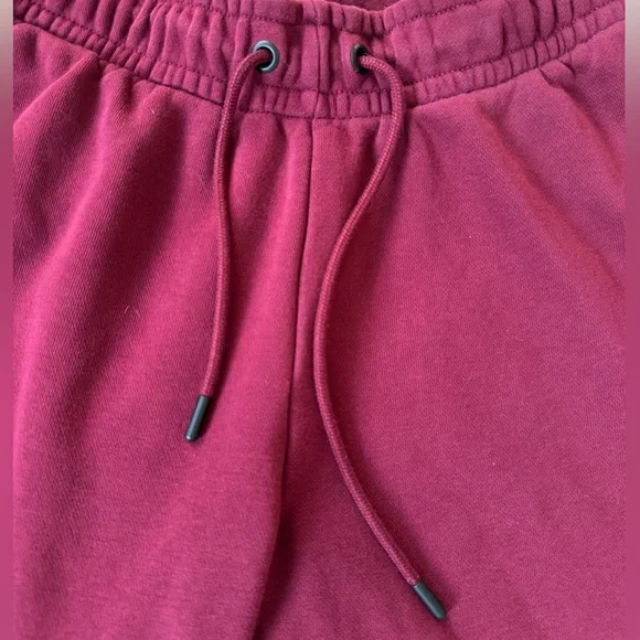 Nike - Women’s Maroon Jogger Sweatpant Size XS - Picture 14 of 16